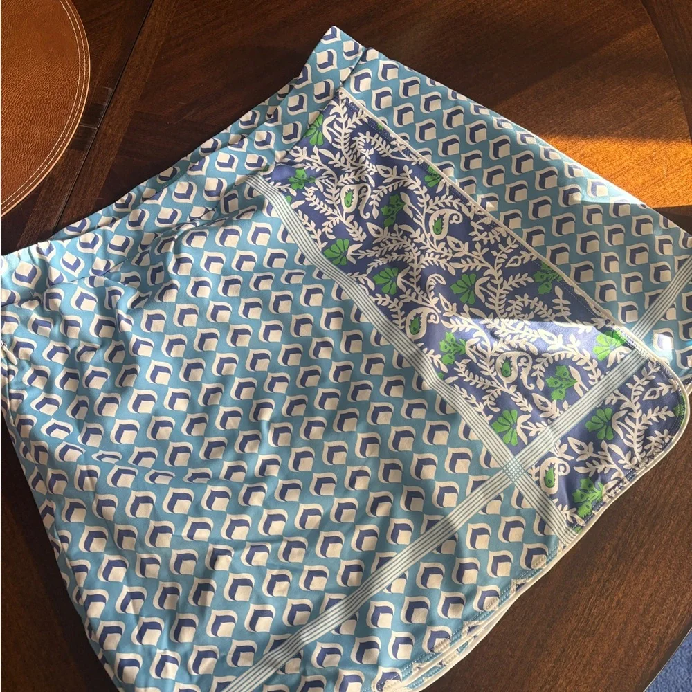 J. McLaughlin Blue Geometric Golf Skort Preppy Tennis Pickleball Skort M - Picture 1 of 6